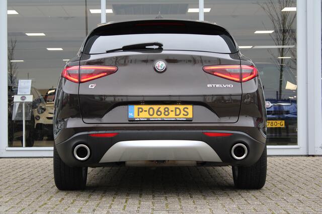 Alfa Romeo Stelvio 2.0 T AWD Super | Navigatie | Afneembare Trekhaak | 20" Lichtmetalen Velgen | Achteruitrijcamera