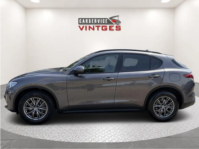 Alfa Romeo Stelvio 2.0 T AWD | 200 pk | Adaptive Cruise | Camera | Trekhaak | Winter- & Zomerset
