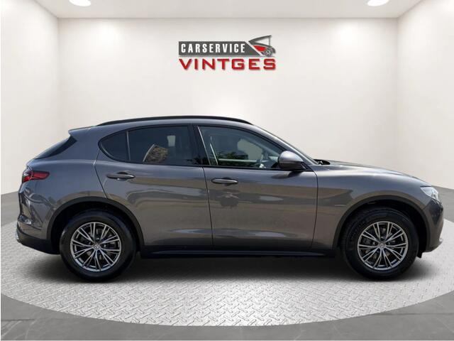 Alfa Romeo Stelvio 2.0 T AWD | 200 pk | Adaptive Cruise | Camera | Trekhaak | Winter- & Zomerset