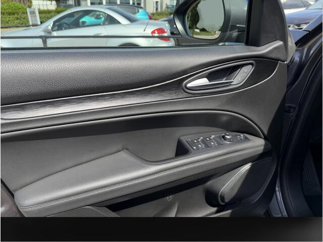 Alfa Romeo Stelvio 2.0 T AWD | 200 pk | Adaptive Cruise | Camera | Trekhaak | Winter- & Zomerset