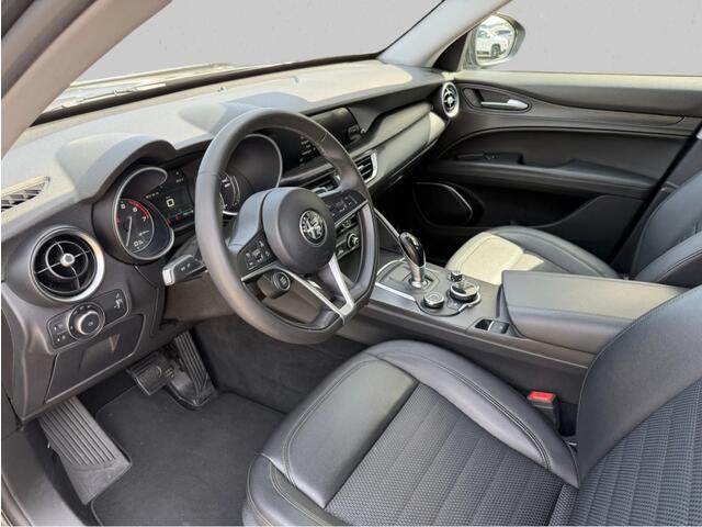 Alfa Romeo Stelvio 2.0 T AWD | 200 pk | Adaptive Cruise | Camera | Trekhaak | Winter- & Zomerset