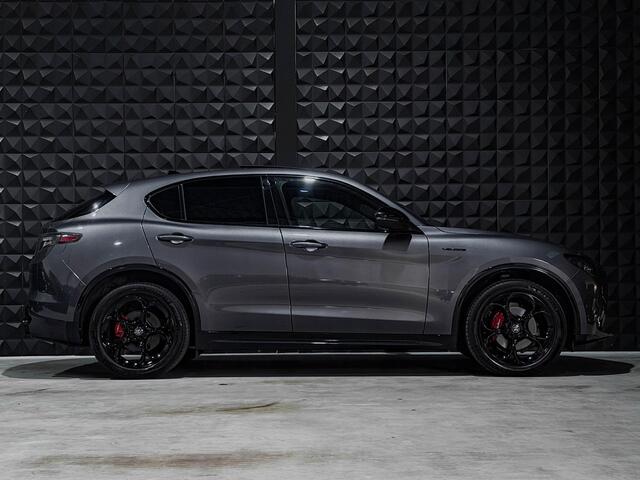 Alfa Romeo Stelvio 2.0 T GME AWD Veloce | Pano | 20" | H/K | Memory | Side |