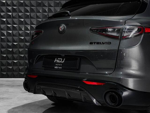 Alfa Romeo Stelvio 2.0 T GME AWD Veloce | Pano | 20" | H/K | Memory | Side |