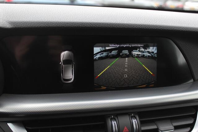 Alfa Romeo Stelvio 2.0 T AWD B-Tech / Panoramadak / Camera / Leder / 19'' / CarPlay / Harman Kardon / Navigatie / Stoel+Stuurverwarming / DAB / Dodehoek / Cruise Control