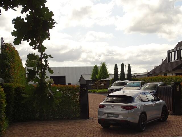 Alfa Romeo Stelvio 2.2 JTD Sprint MY21 | Draadloos laden | Carplay | Velocest. | TI Diff. | Leer | Elekst. | Stverw | Full Option!