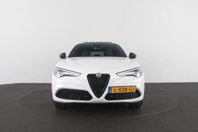 Alfa Romeo Stelvio 2.0 T AWD Veloce > 280pk/Akrapovic/Pano.schuif/21Inch Turismo/Trekhaak...