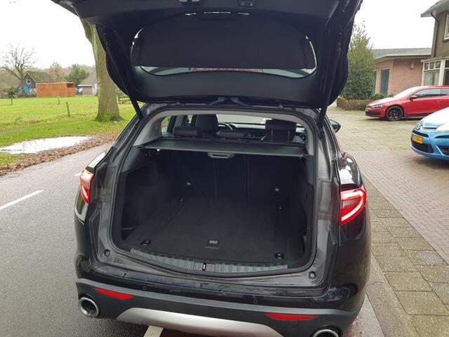 Alfa Romeo Stelvio mooie nette auto 2.2d Super