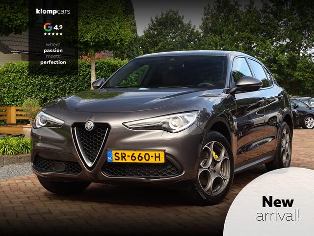 Alfa Romeo Stelvio 2.0 T AWD Velocest. | Carplay!! | Flippers | Uniek-netjes! | Donkere hemelbekl.