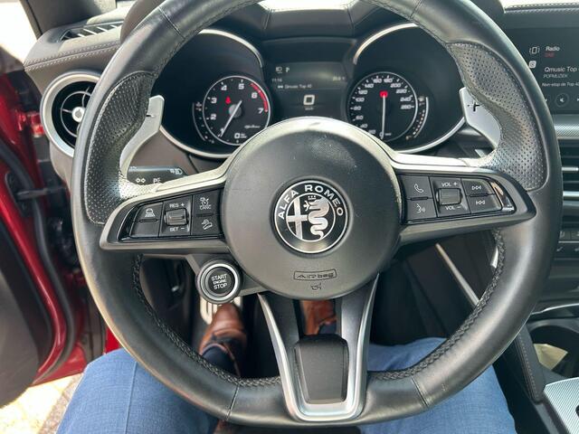 Alfa Romeo Stelvio 2.0 T 280 AWD Veloce Q4 | Schuifdak | Lederen Veloce interieur | Harman/Kardon | Stoel & Stuurverwrming | Apple carplay/Android Auto | Electrische Stoelen met geheugen | LMV 20"|