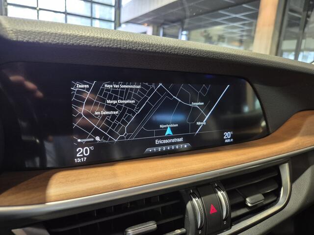 Alfa Romeo Stelvio 2.0 T AWD Veloce Pano | Harman-Kardon | Camera | Leder | Verw. stoelen-stuur | Trekhaak