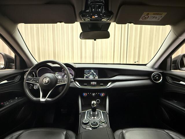 Alfa Romeo Stelvio 2.0 T AWD Super 287 PK / BLACK EDITION / ABC-Klepsysteem / Xenon / 1/2 Leder / Cruise / ECC Clima / Navigatie / Camera / 18'' LMV