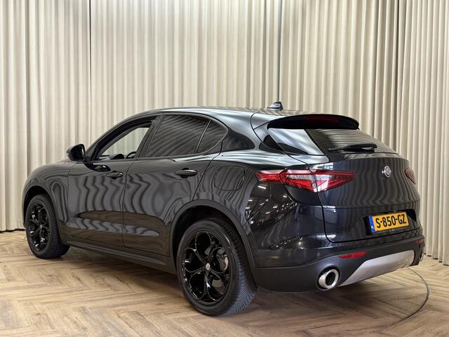 Alfa Romeo Stelvio 2.0 T AWD Super 287 PK / BLACK EDITION / ABC-Klepsysteem / Xenon / 1/2 Leder / Cruise / ECC Clima / Navigatie / Camera / 18'' LMV