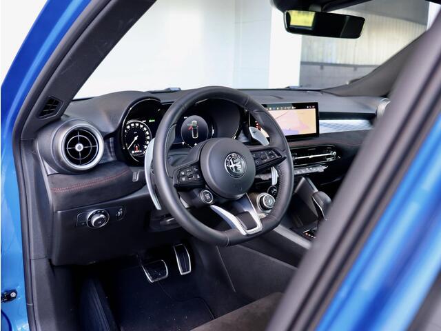 Alfa Romeo Tonale 1.5T Hybrid Veloce | Navi | Stoelvwewarming | ACC |