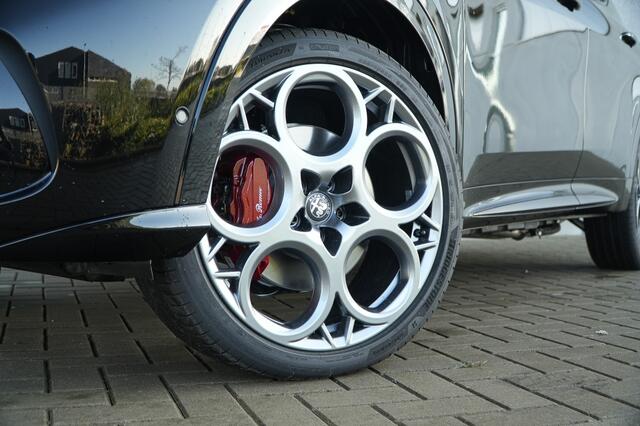 Alfa Romeo Tonale 1.3T PHEV 280 PK Veloce | Pano | Technology Pack
