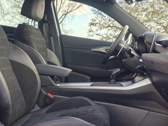 Alfa Romeo Tonale 1.3T PHEV Veloce