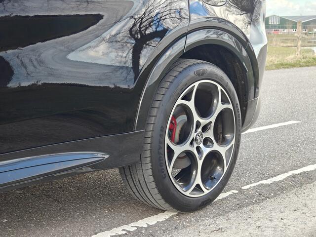Alfa Romeo Tonale 1.3T PHEV Veloce