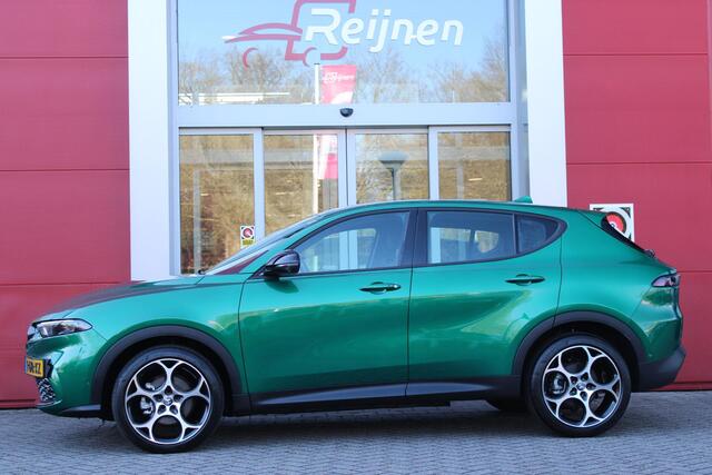 Alfa Romeo Tonale 1.5T 130PK Hybrid SPRINT | 360° CAMERA | NAVIGATIE | DRAADLOOS APPLE CARPLAY / ANDROID AUTO | 19 "INCH LICHTMETALEN VELGEN | ADAPTIVE CRUISE CONTROL | KEYLESS ENTRY / START | VOORSTOELEN / STUUR VERWARMD | VERWARMDE RUITENSPROEIERS | DRAADLOZE TELEFOONLAD