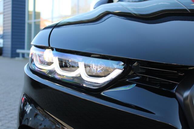 Alfa Romeo Tonale 1.5T 160PK HYbrid VELOCE | PANORAMISCH SCHUIF / KANTELDAK | LEDEREN BEKLEDING | VOORSTOELEN / STUUR VERWARMD | VOORSTOELEN GEVENTILEERD | VOORSTOELEN ELEKTRISCH VERSTELBAAR | DRAADLOOS APPLE CARPLAY / ANDROID AUTO | 360° CAMERA | AUTOMATISCH DIMMENDE BUIT