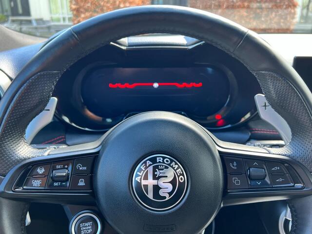 Alfa Romeo Tonale 1.5T Hybrid Veloce LED - 360 camera - Panoramadak