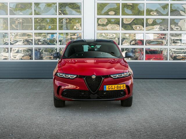 Alfa Romeo Tonale 1.3 Turbo PHEV 280pk Veloce | Schuif/Kanteldak | Technology Pack | 20" | Rosso Alfa