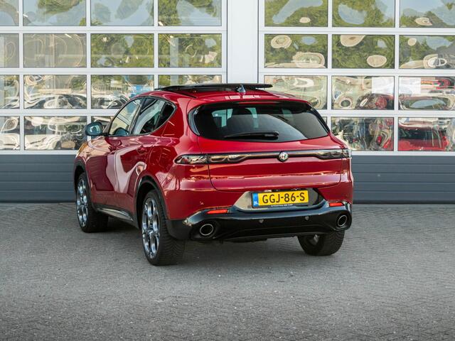 Alfa Romeo Tonale 1.3 Turbo PHEV 280pk Veloce | Schuif/Kanteldak | Technology Pack | 20" | Rosso Alfa