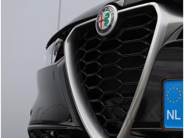 Alfa Romeo Tonale 1.3T PHEV Ti | Camera | Navigatie | Keyless | ACC
