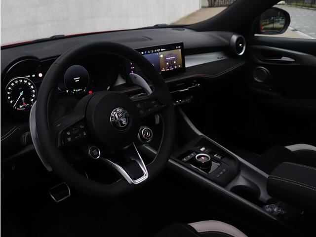 Alfa Romeo Tonale Ibrida Plug-In Q4 270 PK Sport Speciale | Pano | LED | Harman |