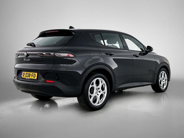 Alfa Romeo Tonale 1.5T 131PK Automaat Sprint / Pdc.V+A / Stoel+Stuur verwarming / Navigatie / Lmv / Adaptive Cruise / Carplay / Apk 10-2027