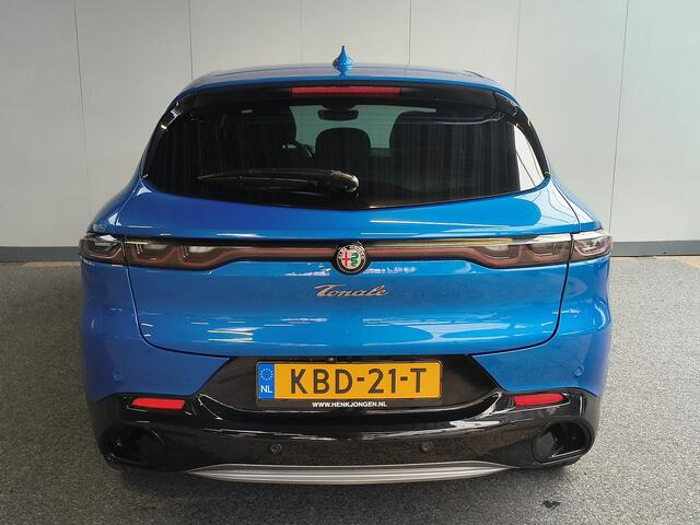 Alfa Romeo Tonale 1.3T PHEV Ti AUTOMAAT uit 2023 Rijklaar + 12 maanden Bovag-garantie Henk Jongen Auto's in Helmond, al 50 jaar service zoals 't hoort!