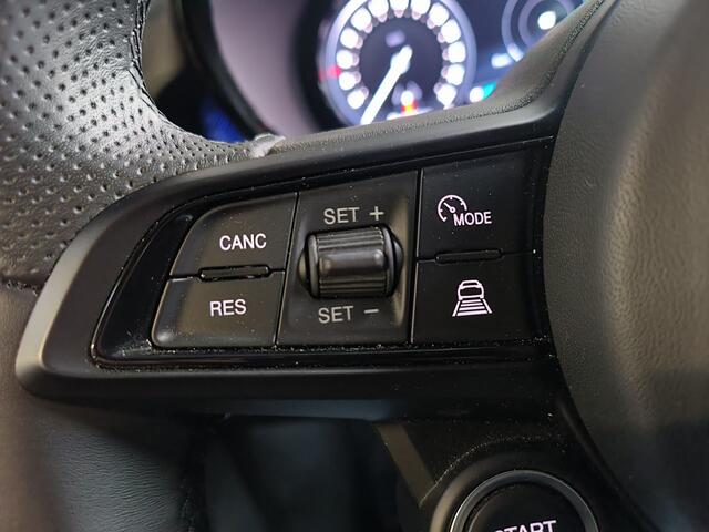 Alfa Romeo Tonale 1.3T PHEV Ti AUTOMAAT uit 2023 Rijklaar + 12 maanden Bovag-garantie Henk Jongen Auto's in Helmond, al 50 jaar service zoals 't hoort!