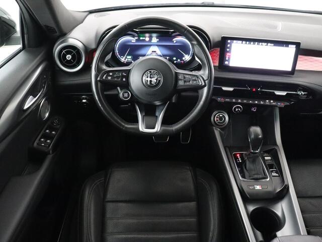 Alfa Romeo Tonale 1.5T Hybrid Edizione Speciale | Stoelventilatie | Leder | Harman/Kardon | Adaptive cruise | Matrix LED | Carplay | Camera | Stoelverwarming | Navigatie | Keyless | Stuurverwarming | Origineel NL