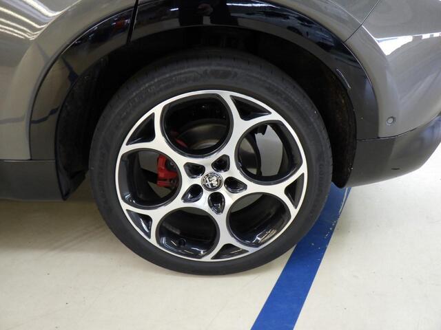 Alfa Romeo Tonale 1.5T Hybrid Veloce ALL-INRIJKLAARPRIJS/Tech Pack/Premium Pack/Tech Pack/Lederen bekleding