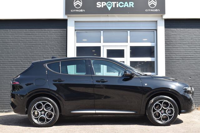 Alfa Romeo Tonale 1.3T PHEV 280pk Q4 TI | Automaat | Navigatie | Airconditioning | Achteruitrijcamera | Isofix | Parkeersensoren voor en achter | Lichtmetalen Velgen | Keyless | Zeer Compleet!!! | SOH 97 % |