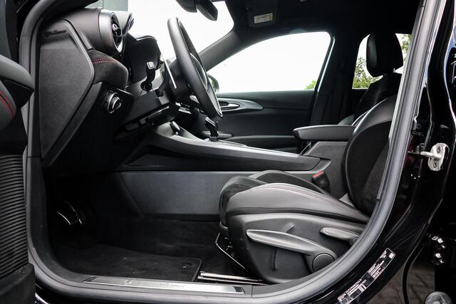 Alfa Romeo Tonale 1.5T Hybrid Veloce ACC / APPLE CARPLAY / HALF LEDER