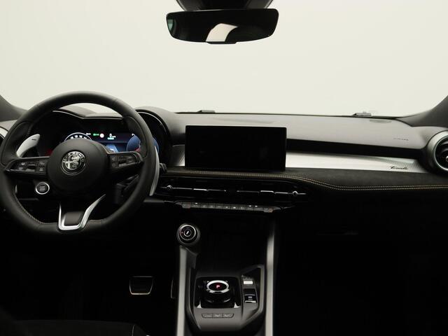 Alfa Romeo Tonale 1.3 Ibrida Plug-In Q4 Sport Speciale | Panoramadak | Harman Kardon | Matrix LED | Memory Stoelen | 20" Velgen