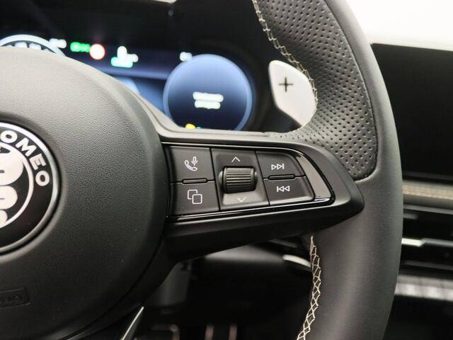 Alfa Romeo Tonale 1.3 Ibrida Plug-In Q4 Sport Speciale | Panoramadak | Harman Kardon | Matrix LED | Memory Stoelen | 20" Velgen