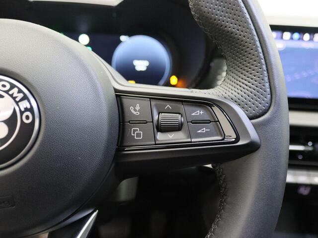 Alfa Romeo Tonale 1.3T PHEV Sprint Aut. | LED | Adaptieve Cruise Control | Navi |