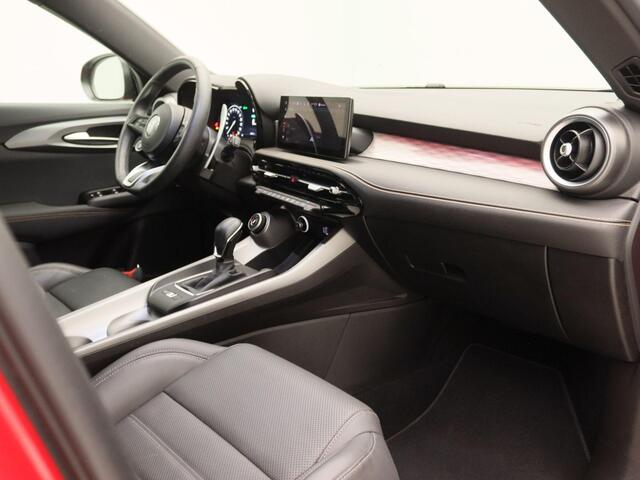 Alfa Romeo Tonale 1.5T Hybrid Veloce | 20'' LM. Velgen | Lederen bekleding | Adaptive Cruise Control | Parkeercamera Achter |
