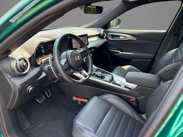 Alfa Romeo Tonale 1.5T Hybrid Veloce 160pk | Lederen Bekleding | Navigatie | Camera 360 | parkeersensoren voor + achter | Stoel + Sturverwarming | LMV 19" |