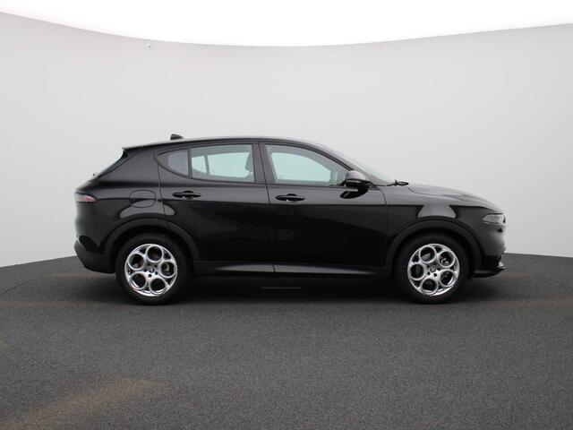 Alfa Romeo Tonale 1.5T Hybrid Sprint | Navigatie | Climate Controle | LMV 18" | Parkeersensoren | LED | Apple Carplay/Android Auto |