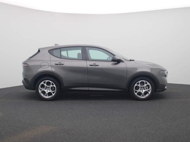 Alfa Romeo Tonale 1.5T Hybrid Sprint | ECC | Navigatie | Lichtmetalen velgen | Parkeersensoren | Apple carplay / Android auto