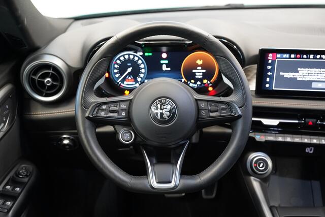 Alfa Romeo Tonale 1.5T Hybrid Sprint ACC PDC 360 Camera Leder NAP!