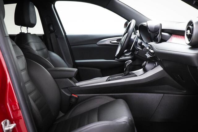 Alfa Romeo Tonale 1.5T Hybrid Edizione Speciale | LEDER / WINTER- PACK | STOELVENTILATIE | STUURVERWARMING | HARMAN KARDON | 19"
