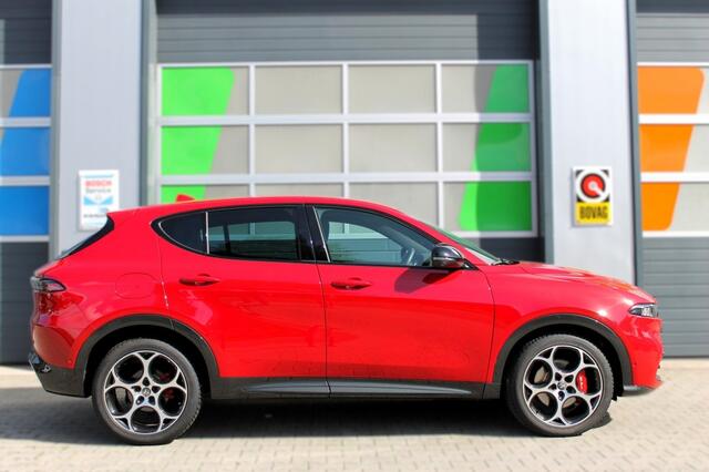 Alfa Romeo Tonale 1.5T HYBRID VELOCE / 360 Camera / Alcantara / 19 Inch