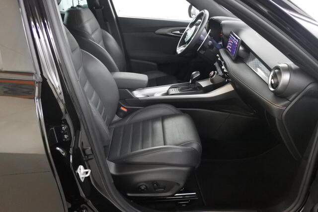 Alfa Romeo Tonale 1.5T 160pk Hybrid Veloce Panorama 20"