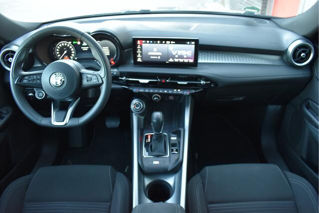 Alfa Romeo Tonale 1.5T Hybrid Super Cruise control, Carplay