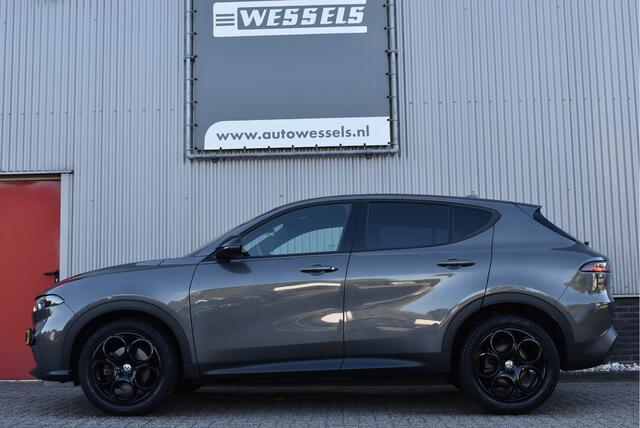 Alfa Romeo Tonale 1.5T Hybrid Super Cruise control, Carplay