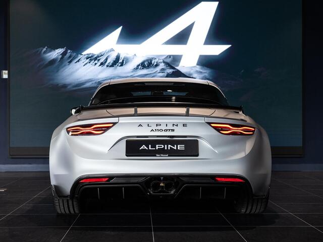Alpine A110 1.8 Turbo GTS | 300PK | GTS-AERO KIT | TITANIUM AKRAPOVIC UITLAAT | SABELT ZWART STOELEN | 18" GT-RACE HOOGGLANS | BREMBO GOUDEN REMKLAUWEN |