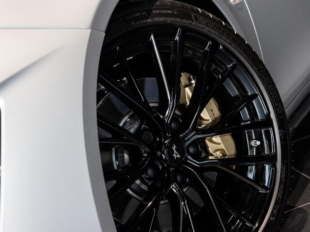 Alpine A110 1.8 Turbo GTS | 300PK | GTS-AERO KIT | TITANIUM AKRAPOVIC UITLAAT | SABELT ZWART STOELEN | 18" GT-RACE HOOGGLANS | BREMBO GOUDEN REMKLAUWEN |