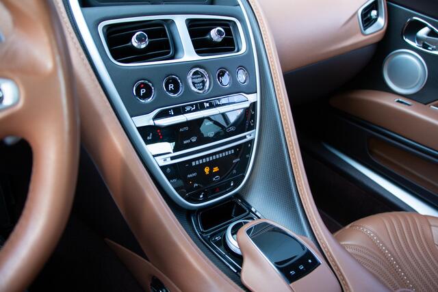Aston Martin DB11 5.2 V12 AMR 630PK | Full option | 360 Camera | Bang & Olufsen | Ventilatie | Carbon | PPF Neus | Dealer onderhouden | 2+2 Seating | 20"| AMR Performance Pack + AML Special | Cruise Control | Kroymans Dealer onderhouden | N.P ¤305.002,-
